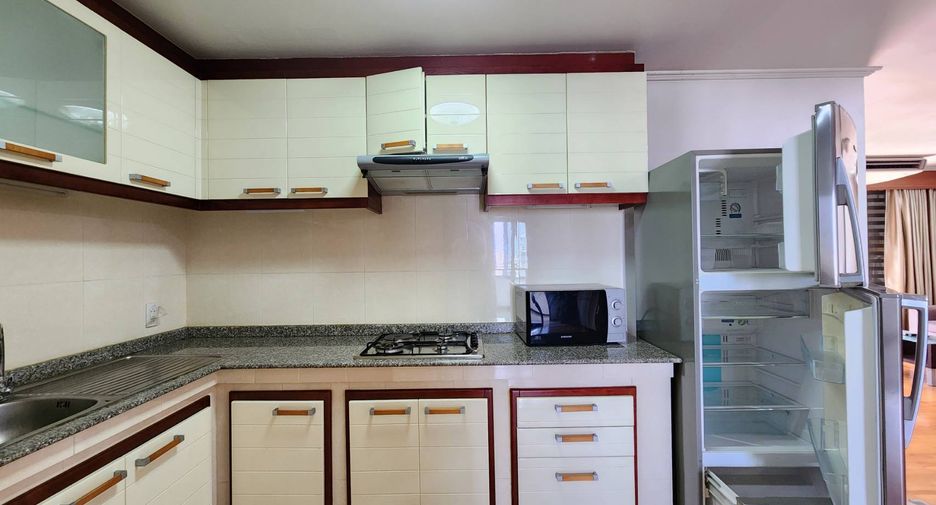 Wohnung zur Miete mit 2 Zimmer in Khlong Toei, Bangkok