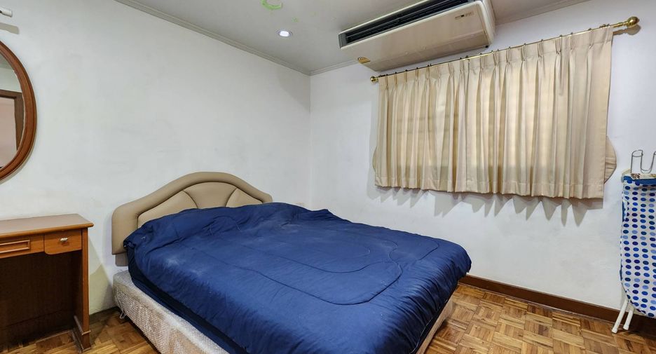 Wohnung zur Miete mit 2 Zimmer in Khlong Toei, Bangkok