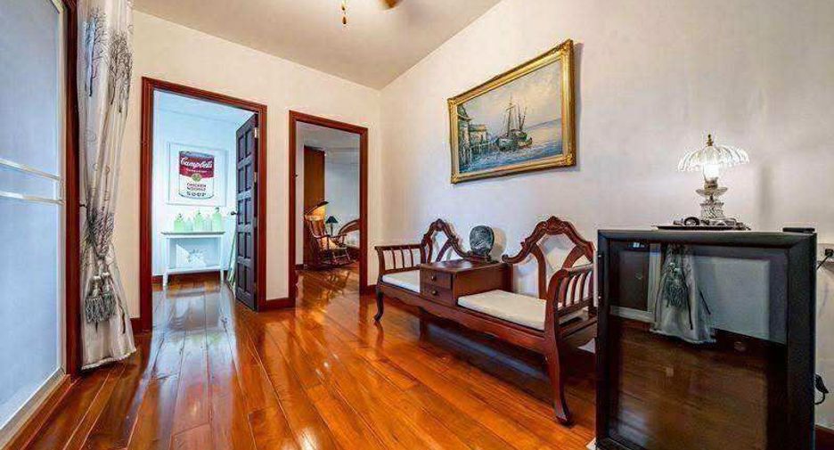 For sale 6 ベッドルーム house in Bang Lamung, Chonburi