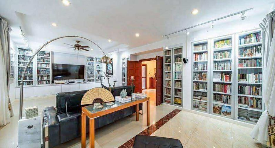 For sale 6 ベッドルーム house in Bang Lamung, Chonburi