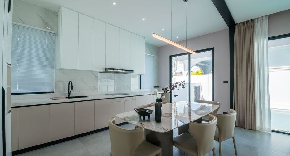 Haus zum Kauf mit 5 Zimmer in Bang Lamung, Chonburi