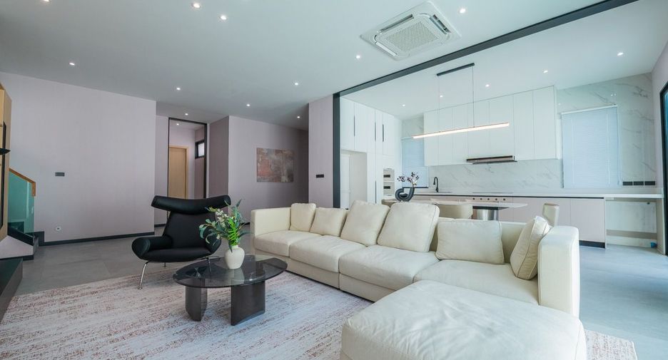 Haus zum Kauf mit 5 Zimmer in Bang Lamung, Chonburi