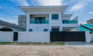 Casa en venta de 5 habitaciones en Bang Lamung, Chonburi
