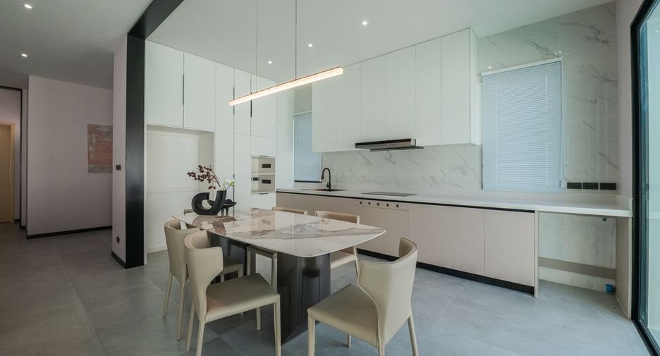 Haus zum Kauf mit 5 Zimmer in Bang Lamung, Chonburi