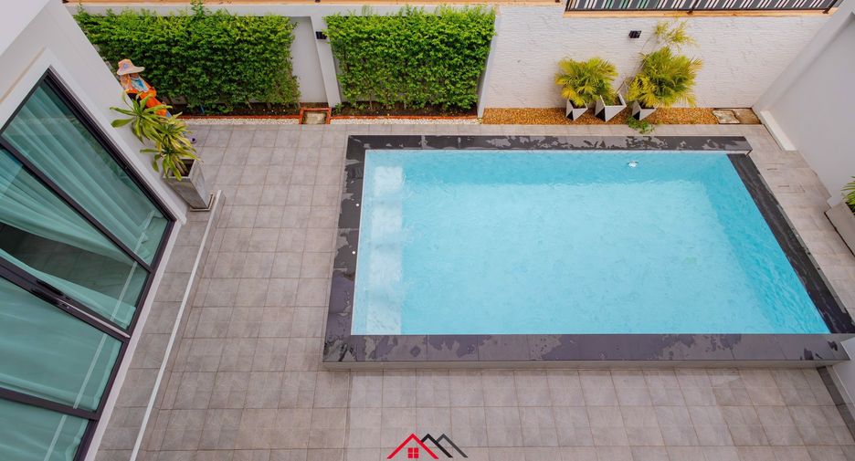 For sale 4 bedrooms house in Bang Lamung, Chonburi