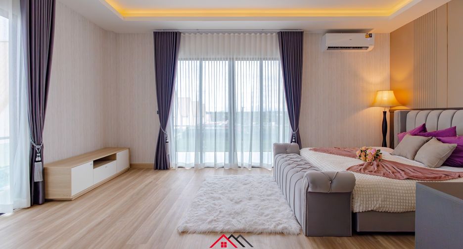 For sale 4 bedrooms house in Bang Lamung, Chonburi
