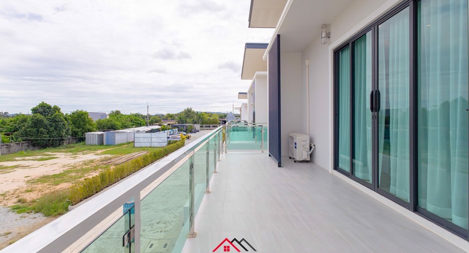 For sale 4 bedrooms house in Bang Lamung, Chonburi