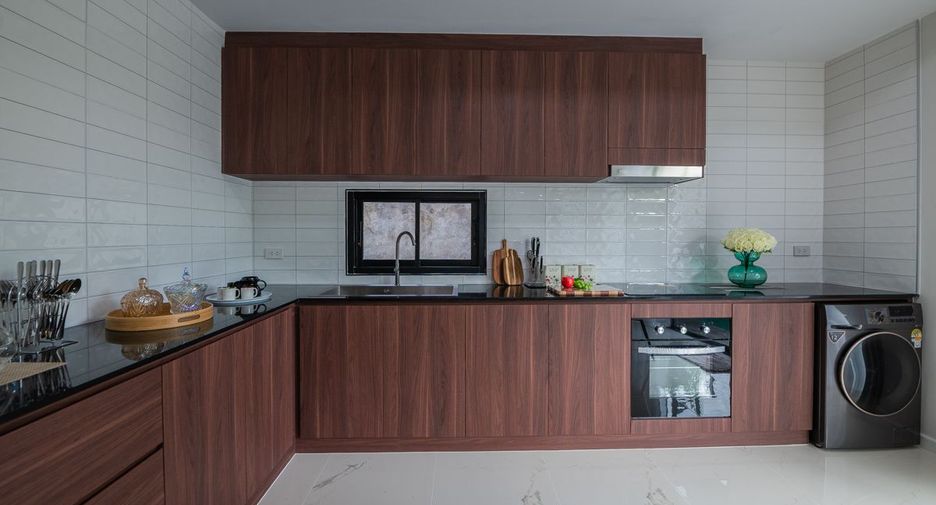À vendre 5 chambres maison à Bang Lamung, Chonburi