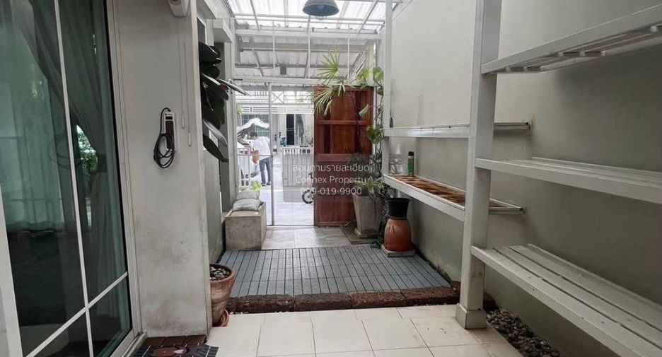For sale 3 bedrooms townhouse in Bang Phli, Samut Prakan