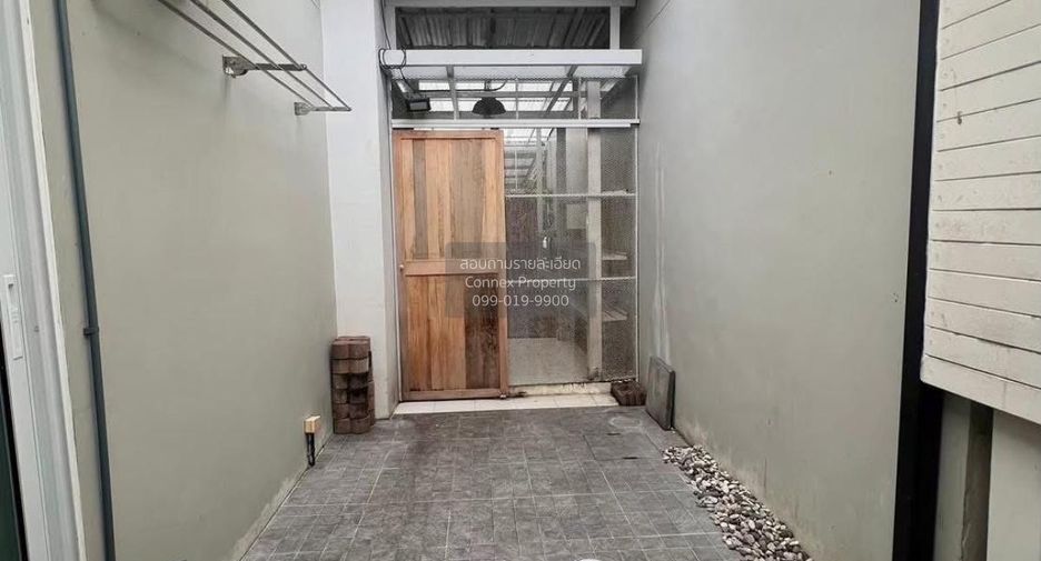 For sale 3 bedrooms townhouse in Bang Phli, Samut Prakan