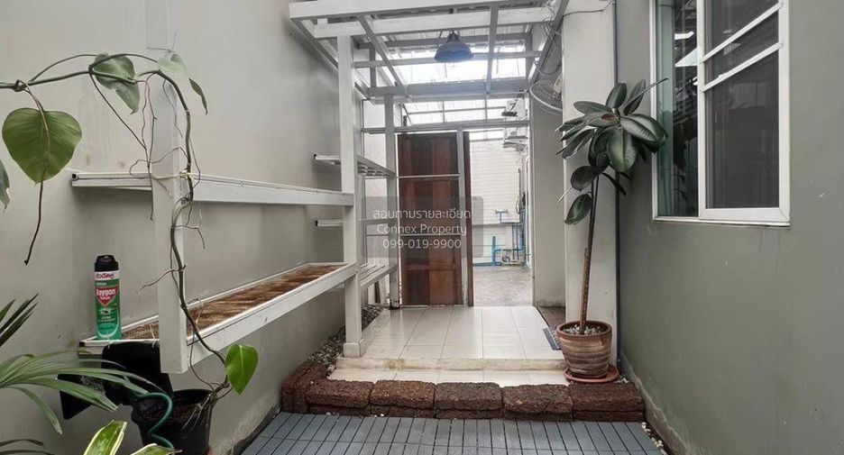 For sale 3 bedrooms townhouse in Bang Phli, Samut Prakan