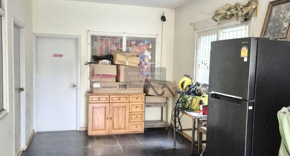 For sale 4 bedrooms townhouse in Mueang Nonthaburi, Nonthaburi