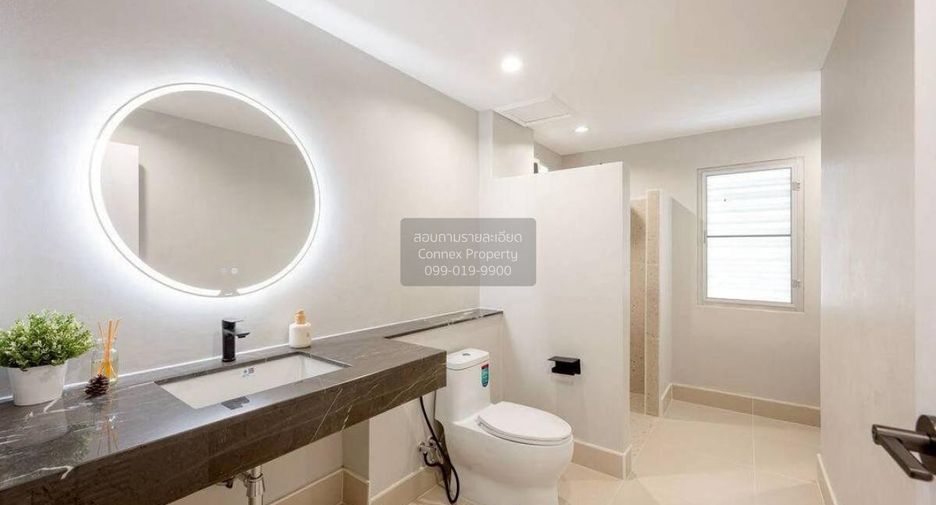 For sale 5 bedrooms house in Chatuchak, Bangkok