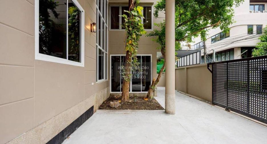 For sale 5 bedrooms house in Chatuchak, Bangkok
