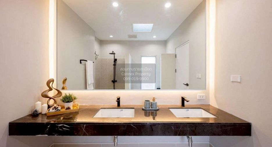 For sale 5 bedrooms house in Chatuchak, Bangkok