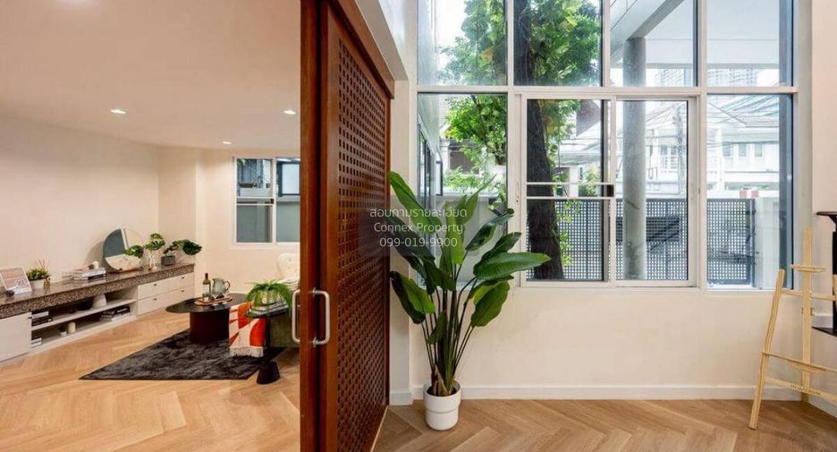 For sale 5 bedrooms house in Chatuchak, Bangkok