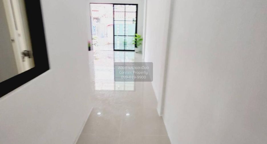 For sale 2 bedrooms townhouse in Lam Luk Ka, Pathum Thani