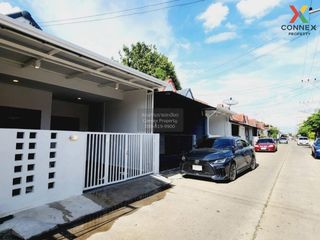 Casa adosada en venta de 2 habitaciones en Lam Luk Ka, Pathum Thani
