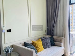 Продажа 2 спальни кондо в Пхра Кханонг, Бангкок