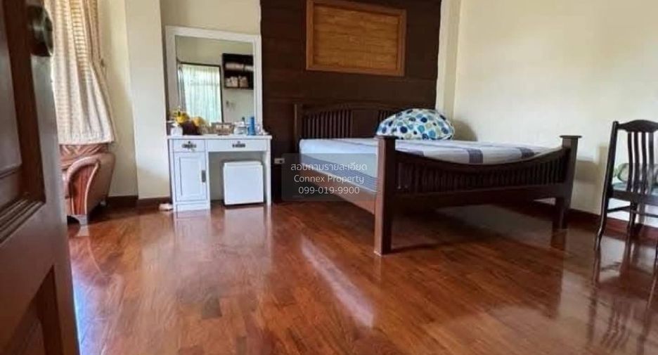 Casa en venta de 6 habitaciones en Thon Buri, Bangkok