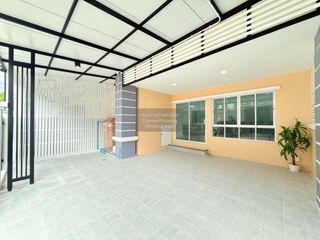 For sale 3 bedrooms townhouse in Sai Mai, Bangkok