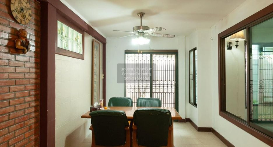 出售 4 卧室 独立屋 在 Khlong Sam Wa, 曼谷