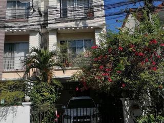 Продажа 4 спальни таунхаус в Банг Кхен, Бангкок