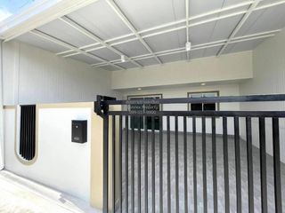 Casa adosada en venta de 2 habitaciones en Mueang Nonthaburi, Nonthaburi