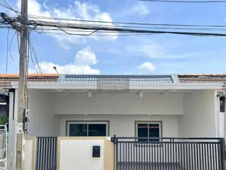 Casa adosada en venta de 2 habitaciones en Mueang Nonthaburi, Nonthaburi