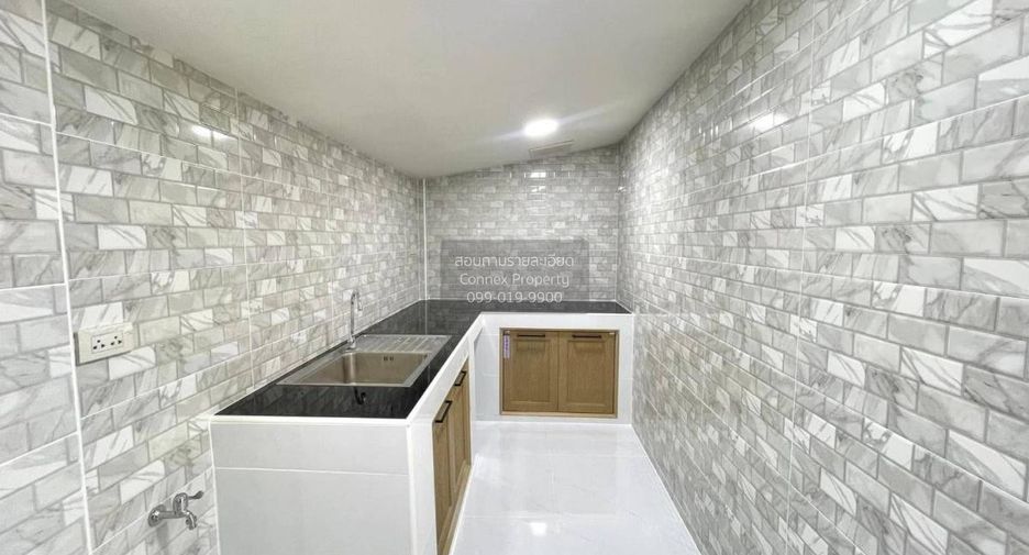 Casa adosada en venta de 2 habitaciones en Mueang Nonthaburi, Nonthaburi