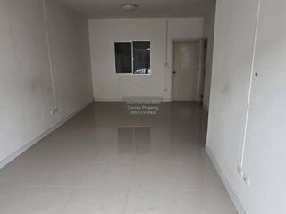 出售 3 卧室 联排别墅 在 Khlong Luang, Pathum Thani