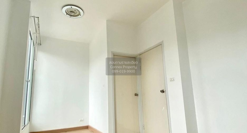 For sale 4 bedrooms townhouse in Bang Khun Thian, Bangkok