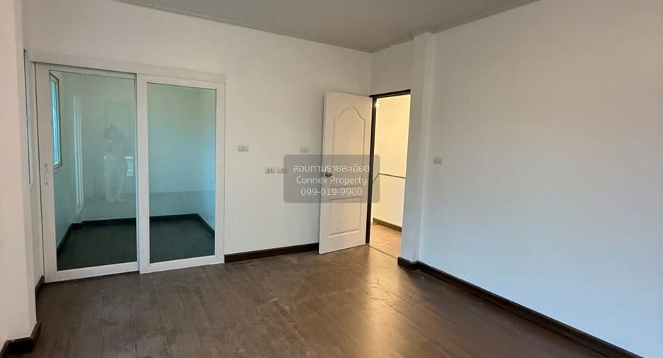 For sale 3 ベッドルーム house in Mueang Samut Sakhon, Samut Sakhon
