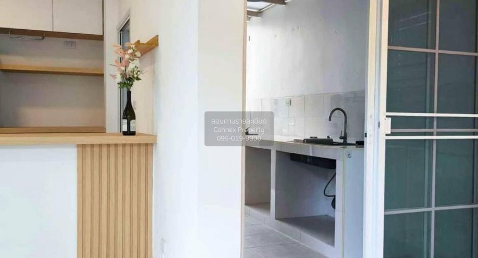For sale 4 bedrooms house in Khlong Sam Wa, Bangkok