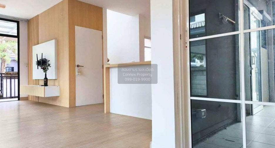 For sale 4 bedrooms house in Khlong Sam Wa, Bangkok