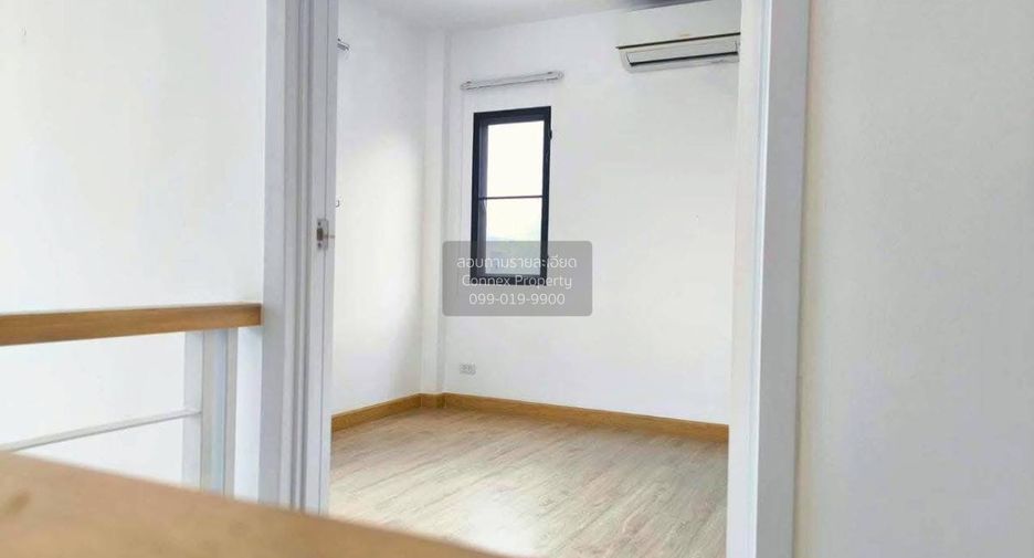 For sale 4 bedrooms house in Khlong Sam Wa, Bangkok