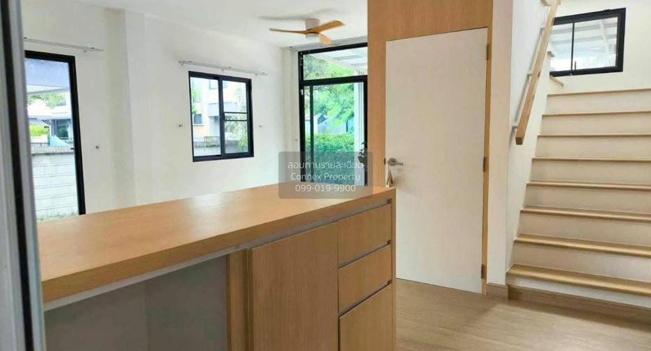 For sale 4 bedrooms house in Khlong Sam Wa, Bangkok