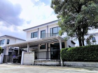 For sale 4 bedrooms house in Khlong Sam Wa, Bangkok