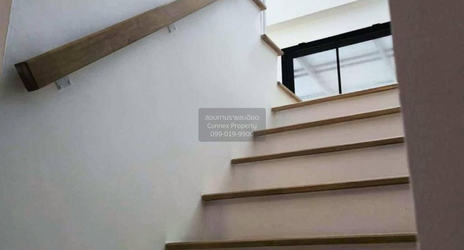 For sale 4 bedrooms house in Khlong Sam Wa, Bangkok