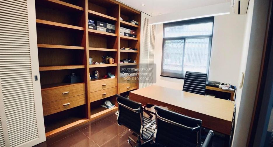 For sale 5 bedrooms house in Bang Kapi, Bangkok