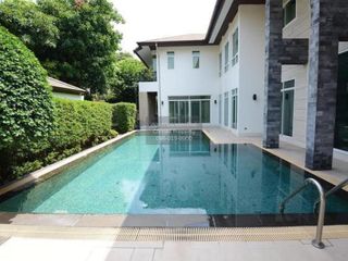 For sale 5 bedrooms house in Bang Kapi, Bangkok