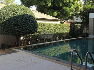 For sale 5 bedrooms house in Bang Kapi, Bangkok