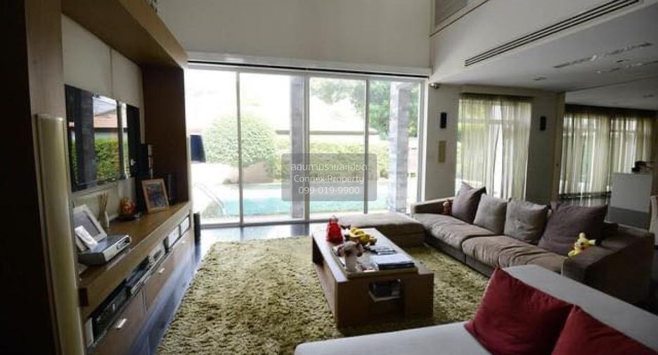 For sale 5 bedrooms house in Bang Kapi, Bangkok