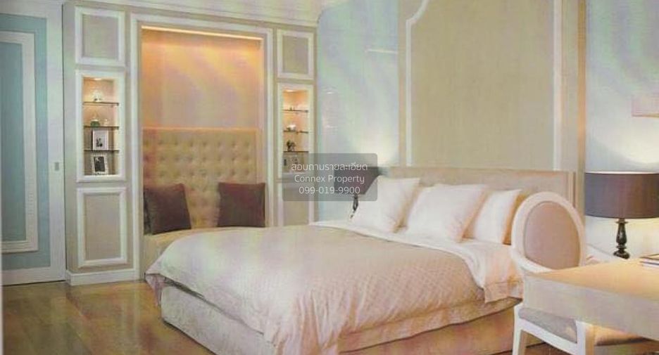 For sale 5 bedrooms house in Bang Kapi, Bangkok