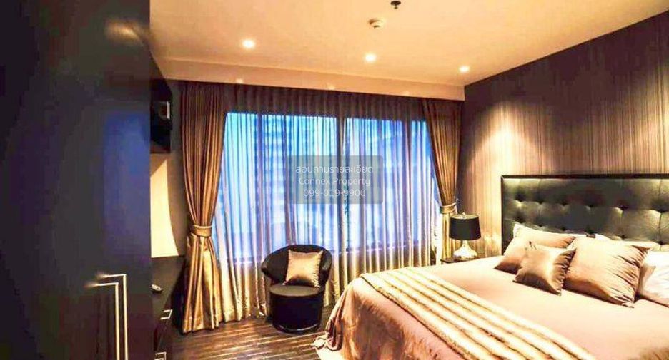 For sale 3 bedrooms condo in Khlong Toei, Bangkok