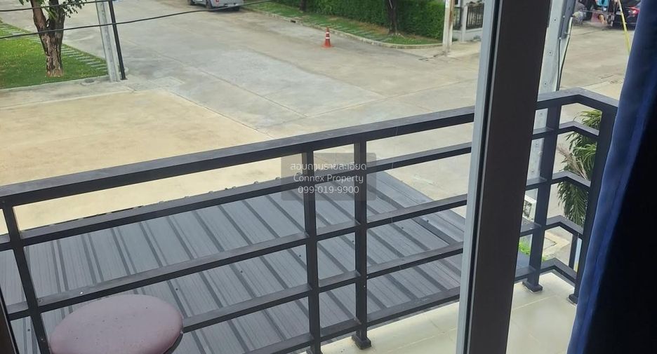 For sale 3 bedrooms townhouse in Nong Khaem, Bangkok