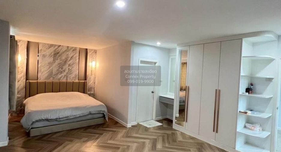 For sale 3 bedrooms house in Bang Khae, Bangkok