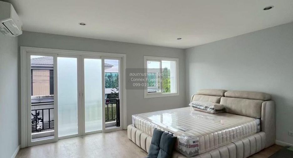 For sale 3 bedrooms house in Bang Khae, Bangkok