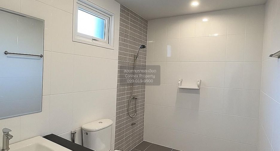 For sale 3 bedrooms house in Bang Khae, Bangkok