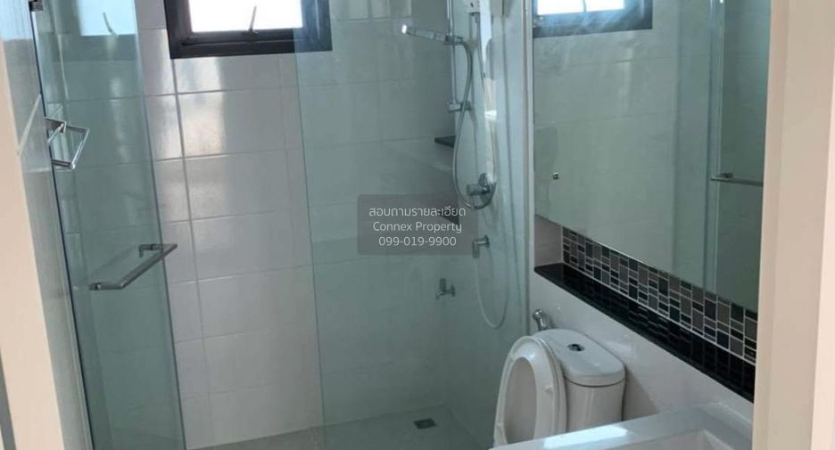 For rent 4 bedrooms house in Bang Kapi, Bangkok